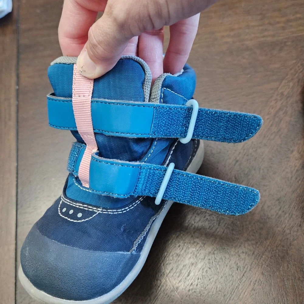 See Kai Run Waterproof Boots Kids 6 Blue High Top Sneakers Outdoor Gorpcore